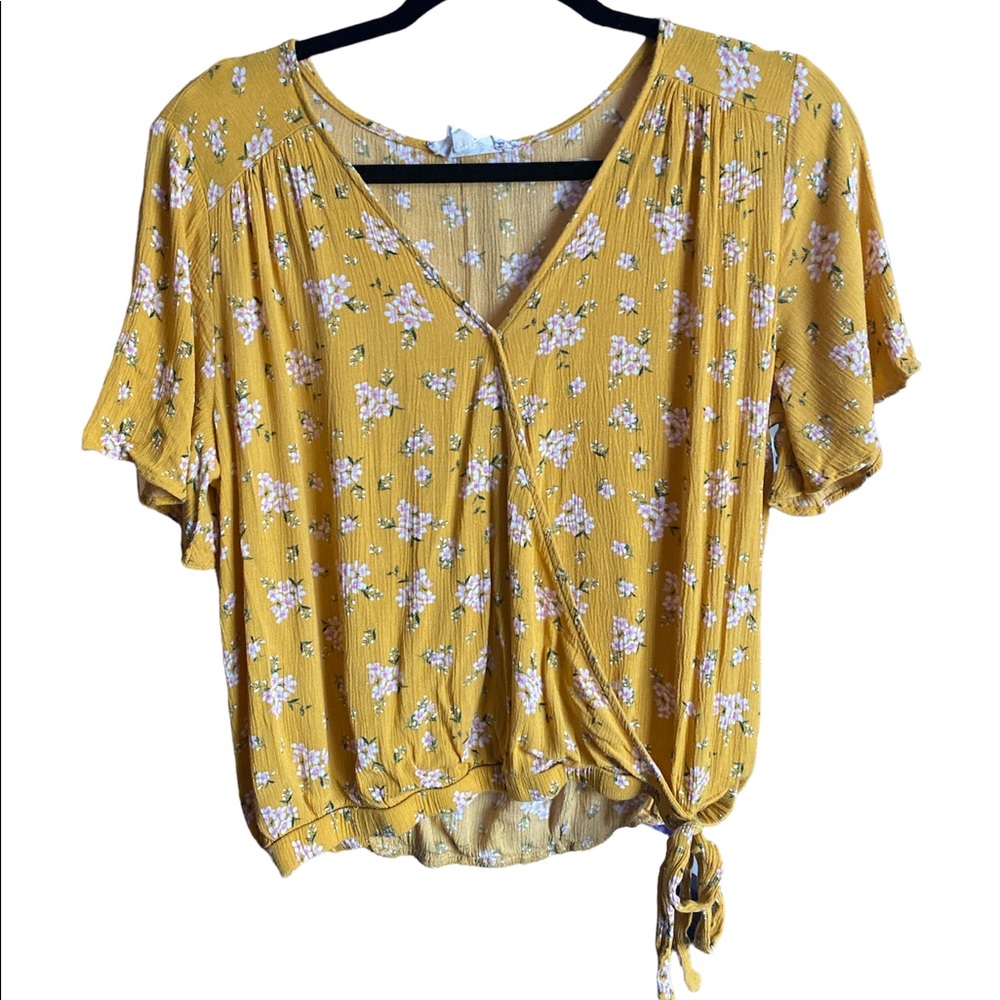 Yellow Floral Spring Juniors top
